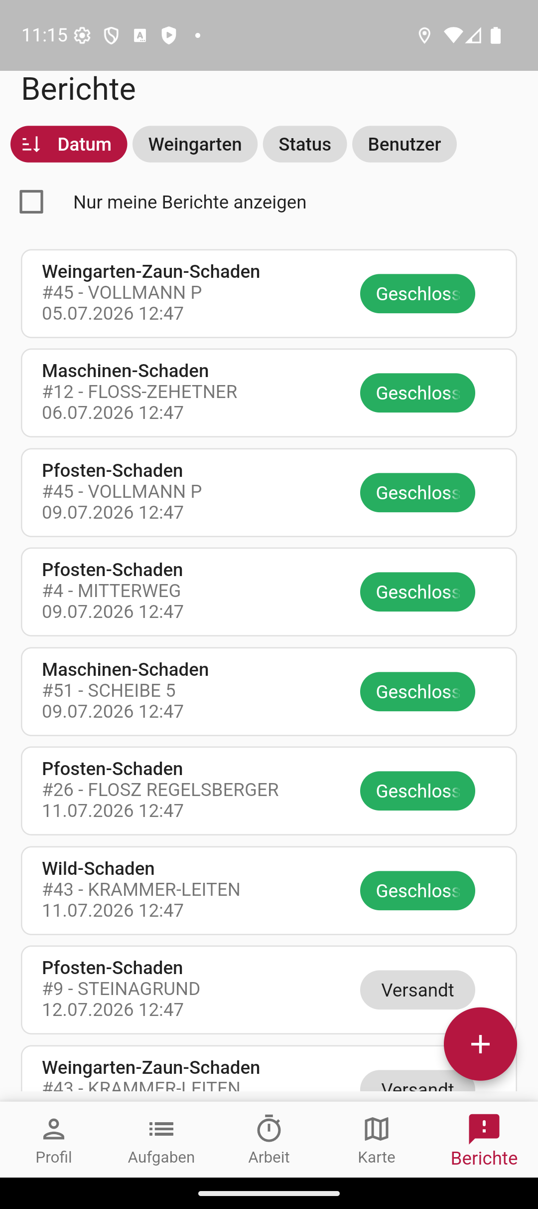 Přepracovaný seznam hlášení mobilní aplikace s hlášeními škod, přiřazením vinice a barevnými stavovými chipy.
