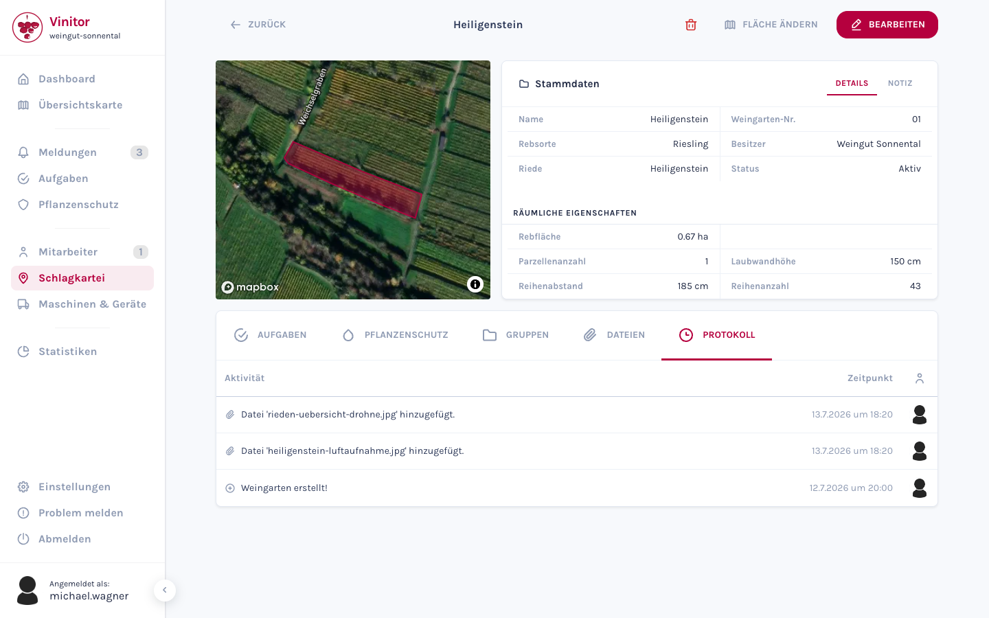 La página de detalle de viñedo con la pestaña Registro de actividad abierta: entradas de actividad con fecha y hora y usuario.